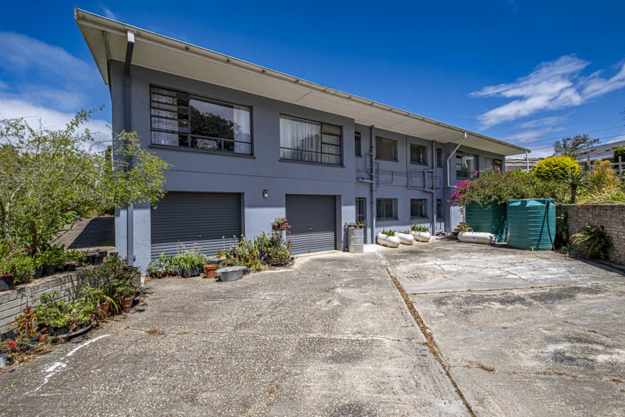 4 Bedroom Property for Sale in Sunridge Park Eastern Cape